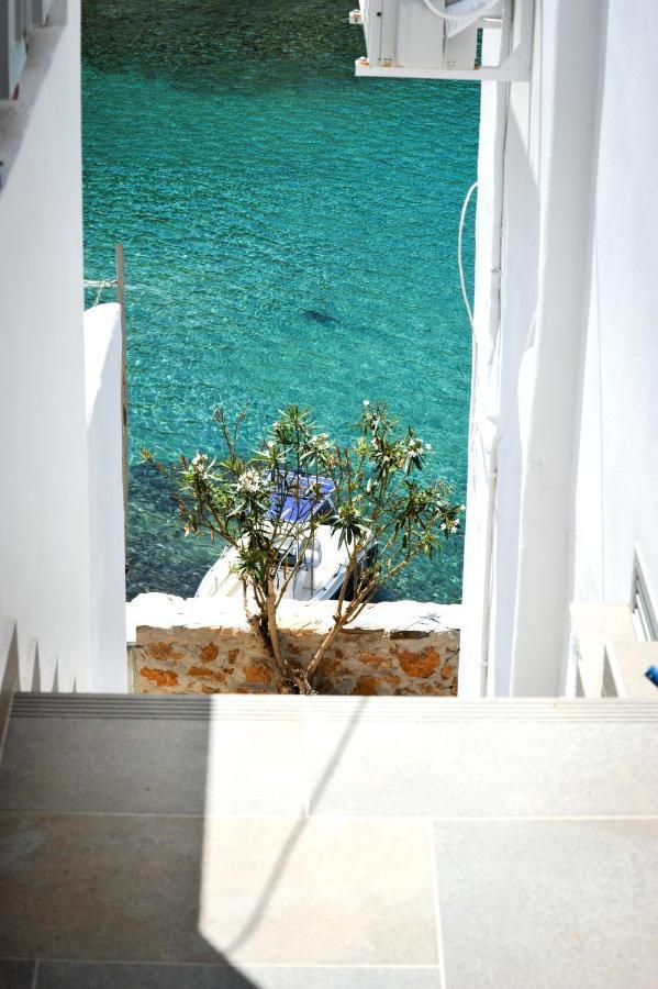 Droufakos' Home, Lux Seafront Apartment W. View Cherronisos (Sifnos) Exterior foto
